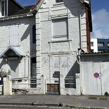 Studio Confortable Mi-chemin Entre Plage Et Commerces A - Fr-1-646-50 Appartement *