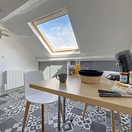 Appartement Studio Confortable Mi-chemin Entre Plage Et Commerces A - Fr-1-646-50 *